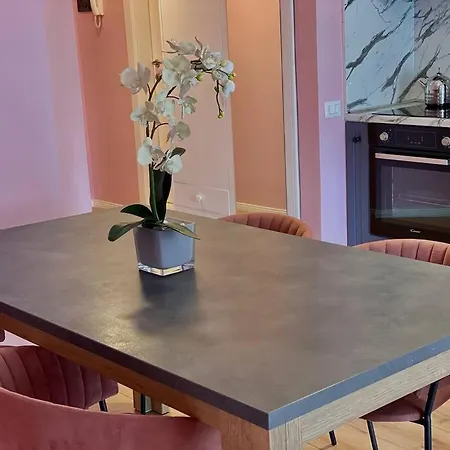 Coral - Center Apartment